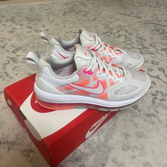 Nike Women’s air max genome, with box - Picture 2 of 10